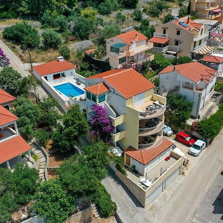Apartments Villa Nea Leona Trogir Exterior foto